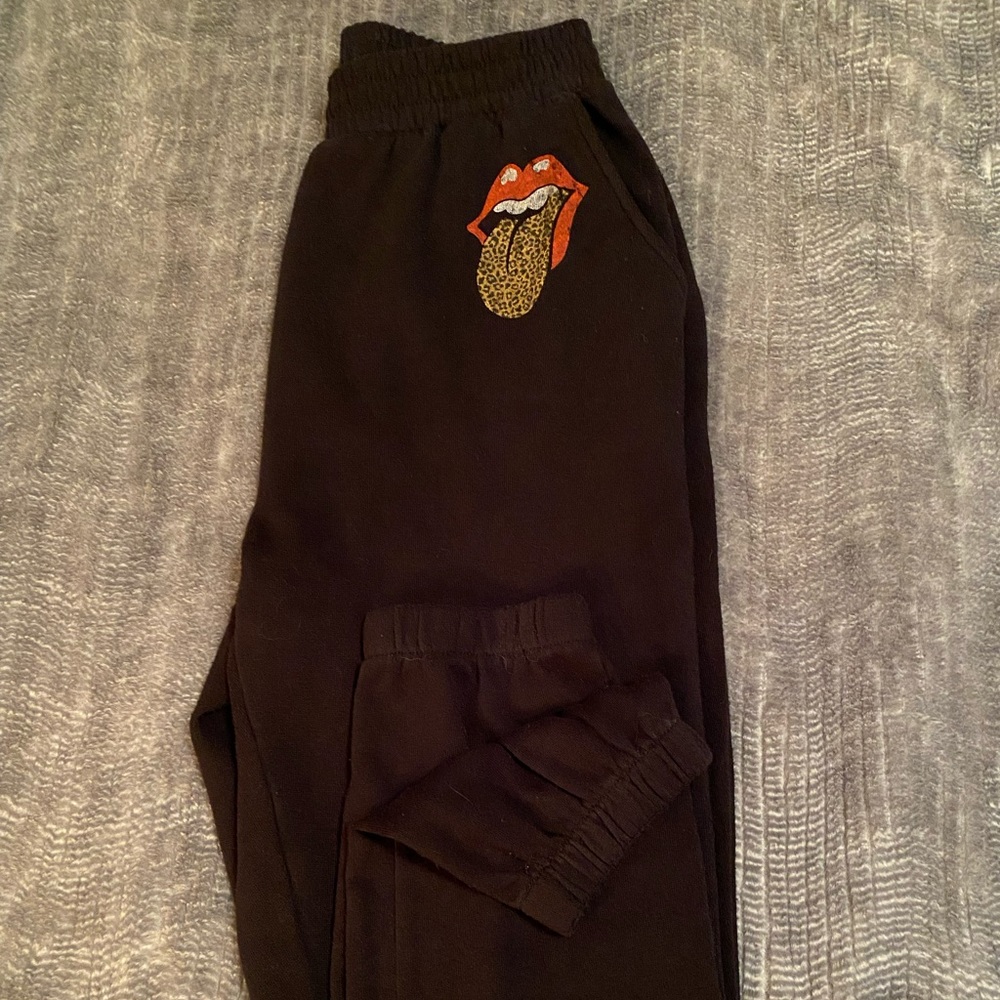 Women’s black jogger